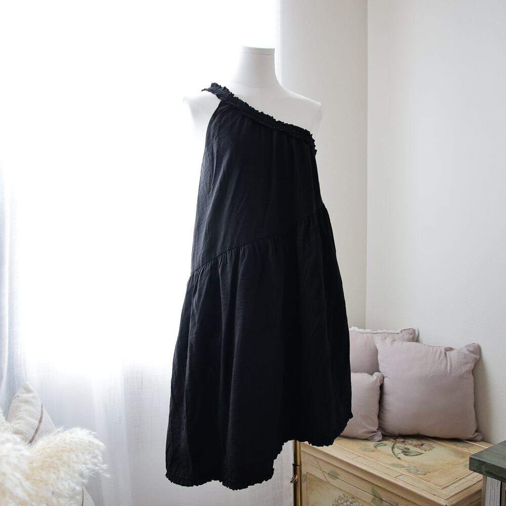 Anthropologie Black One-shoulder Minimalist dress size XS